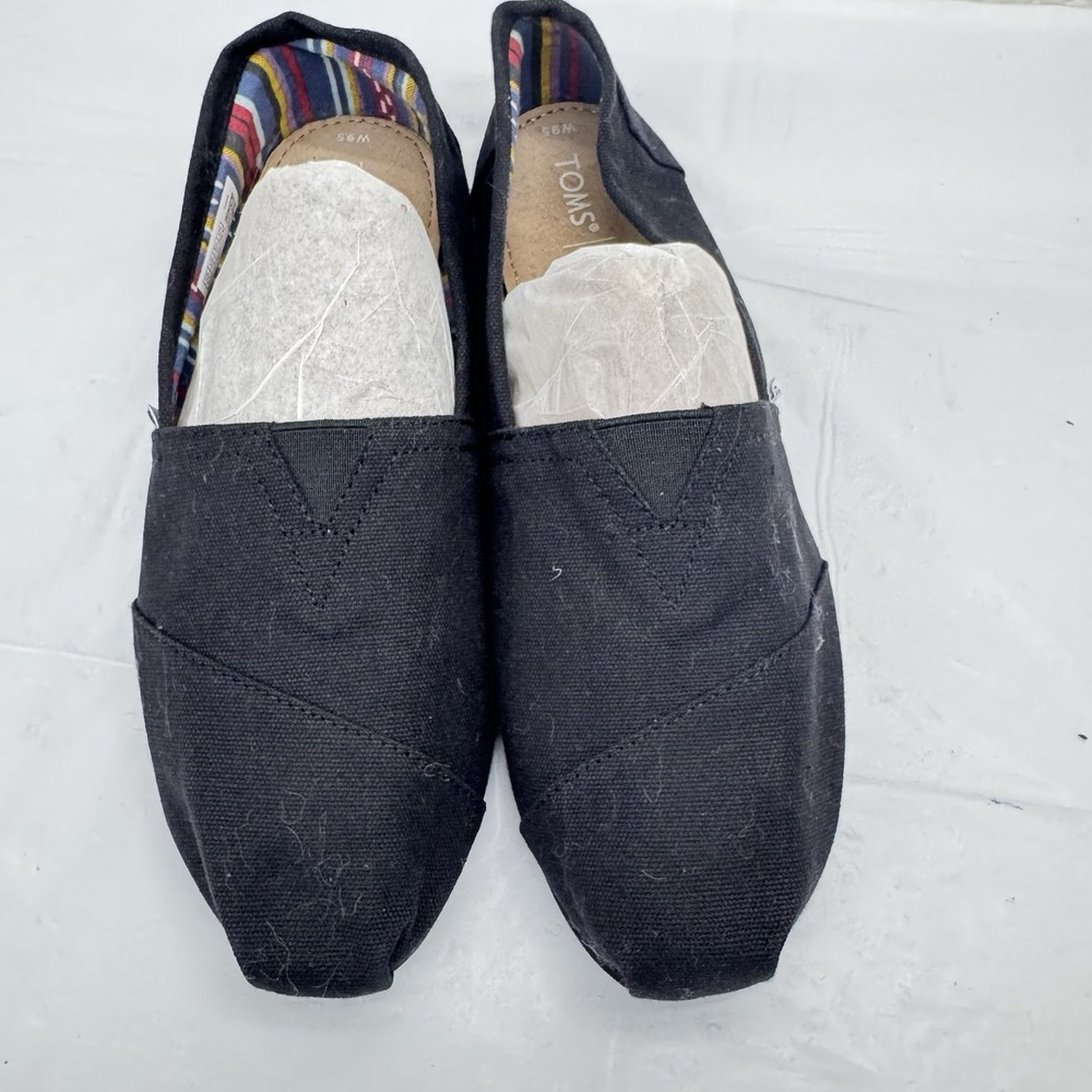 Tom's classic black canvas  Size 9.5